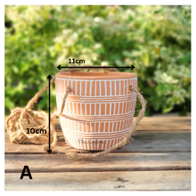 Load image into Gallery viewer, Lyon Hanging pot (Series 4)
