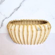 Load image into Gallery viewer, The Leaferie Maryam Shallow pot. beige colour
