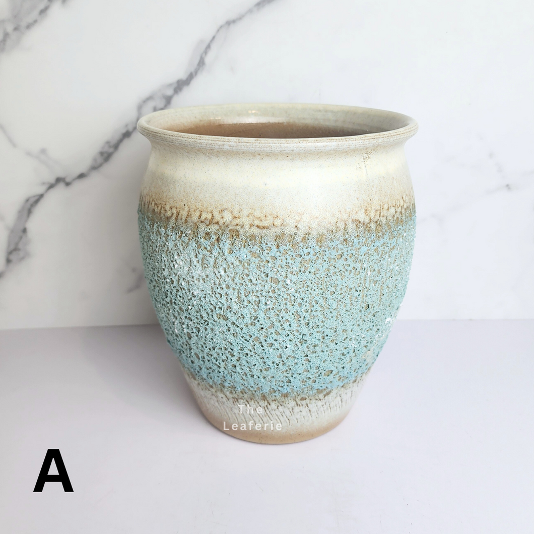 The Leaferie Anika Big pot. 2 designs ceramic pot