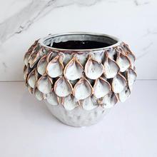 Load image into Gallery viewer, The Leaferie Handmade SMEG FLowerpot. ceramic material
