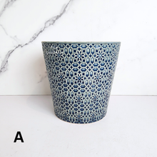 Load image into Gallery viewer, The Leaferie Vana Flowerpot. 3 colours ceramic pot
