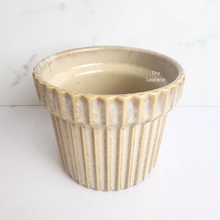 Load image into Gallery viewer, The Leaferie Willow beige flowerpot. ceramic material
