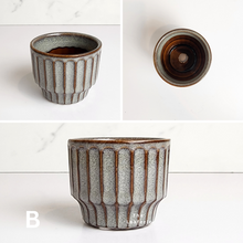 Load image into Gallery viewer, The Leaferie Petit Pots Series 11 . 12 designs mini ceramic pots. view of design B
