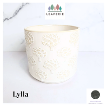 Load image into Gallery viewer, Lylla Flowerpot
