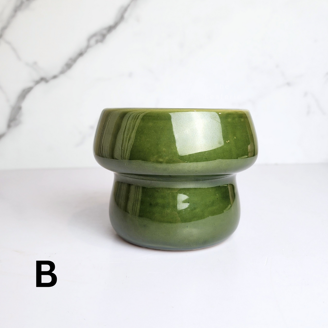The Leaferie Jaynus mushroom ceramic pot. 3 colours.