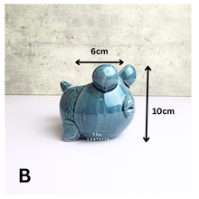 Load image into Gallery viewer, Allie Animal Flowerpots (Series 2)

