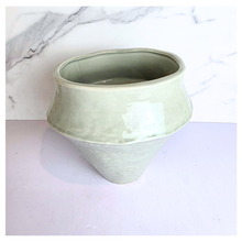 Load image into Gallery viewer, Aoba Leaferie Signature  Light green ceramic pot 
