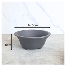 Load image into Gallery viewer,  bonsai pots series 43 in different colors with 'LEAFERIE' branding on a light background.
