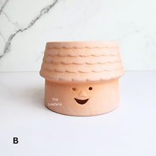 Load image into Gallery viewer, The Leaferie Yandel terracotta pot. 2 designs house collection
