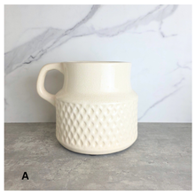 Load image into Gallery viewer, The Leaferie Nuvora jug pot. 2 colors blue and white. ceramic material
