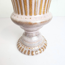 Load image into Gallery viewer, The Leaferie Tuari trophy ceramic pot. 2 sizes.
