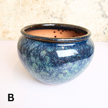 Load image into Gallery viewer, The Leaferie Augustin ceramic pot. 3 colours.
