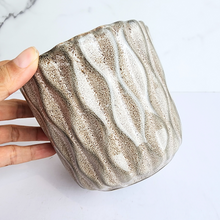 Load image into Gallery viewer, The Leaferie Lasa grey pot. ceramic material
