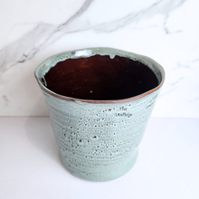 Load image into Gallery viewer, The Leaferie Hove ceramic flowerpot
