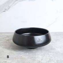 Load image into Gallery viewer, The Leaferie Xelene shallow white and black colour ceramic pot.
