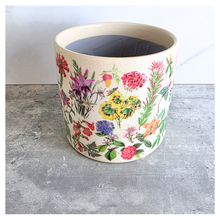 Load image into Gallery viewer, The Leaferie Elsie flowerpot. ceramic floral pot. 
