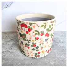 Load image into Gallery viewer, The Leaferie Belis flowerpot. ceramic floral pot
