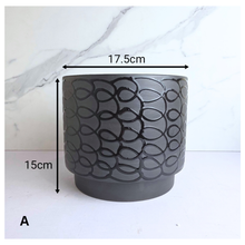 Load image into Gallery viewer, Zaria Flowerpot (2 Colors)
