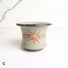 Load image into Gallery viewer, the Leferie petit allegra serie 5. 7 designs floral succulent pot
