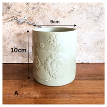 Load image into Gallery viewer, Monet Flowerpot
