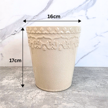 Load image into Gallery viewer, Titan Flowerpot
