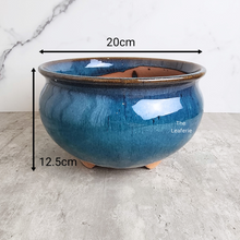 Load image into Gallery viewer, The Leaferie Anne big pot. 2 colours ceramic pot
