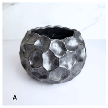 Load image into Gallery viewer, Deion Flowerpot (2 colors)
