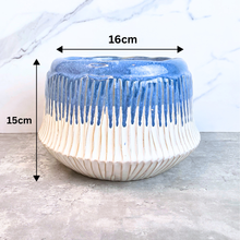 Load image into Gallery viewer, The Leaferie Amoura big flowerpot. ceramic blue pot
