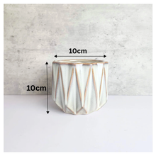Load image into Gallery viewer, Froja Flowerpot
