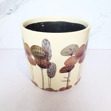 Load image into Gallery viewer, The Leaferie Nova flowerpot. ceramic material with flower inprint
