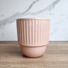 Load image into Gallery viewer, The Leaferie shiri flowerpot. ceramic material . green and pink colour
