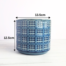 Load image into Gallery viewer, Noam Flowerpot

