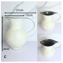 Load image into Gallery viewer, Lumi Leaferie signature pot . 6 designs 
