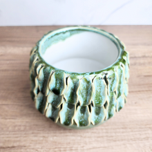 Load image into Gallery viewer, The Leaferie Handmade HAVN flowerpot. ceramic material green colour
