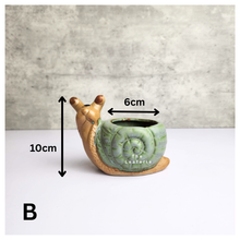 Load image into Gallery viewer, Allie Animal Flowerpots (Series 1)
