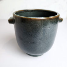 Load image into Gallery viewer, The Leaferie Marcel black flowerpot. ceramic material
