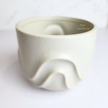 Load image into Gallery viewer, The Leaferie Tymo white pot. wavy design and ceramic material
