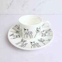 Load image into Gallery viewer, the Leaferie olivier series 5 . coffee cup and mug cat motif
