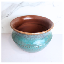Load image into Gallery viewer, Bailey Flowerpot
