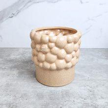 Load image into Gallery viewer, The Leaferie Kokko pot. 2 colours ceramic pot. beige and chocolate colour A
