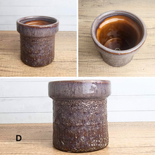 Load image into Gallery viewer, The Leaferie Mini Pots Series 7 . 9 designs ceramic pot . Pot D
