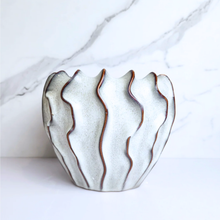 Load image into Gallery viewer, Pia Flowerpot
