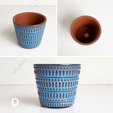 Load image into Gallery viewer, The Leaferie Petit Pots Series 11 . 12 designs mini ceramic pots. view of design D

