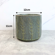 Load image into Gallery viewer, Riona Flowerpot
