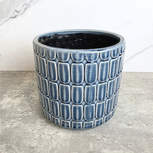 Load image into Gallery viewer, Kinsley Flowerpot
