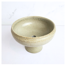 Load image into Gallery viewer, Jaxon Flowerpot
