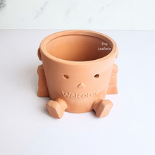 Load image into Gallery viewer, The Leaferie Yandel terracotta pot. 2 designs house collection
