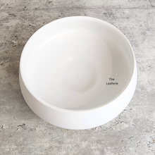 Load image into Gallery viewer, The Leaferie Xelene shallow white and black colour ceramic pot.

