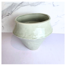 Load image into Gallery viewer, Aoba Leaferie Signature  Light green ceramic pot 

