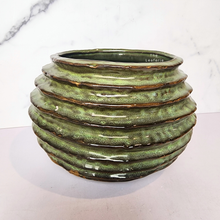 Load image into Gallery viewer, The Leaferie Truette flowerpot. green ceramic
